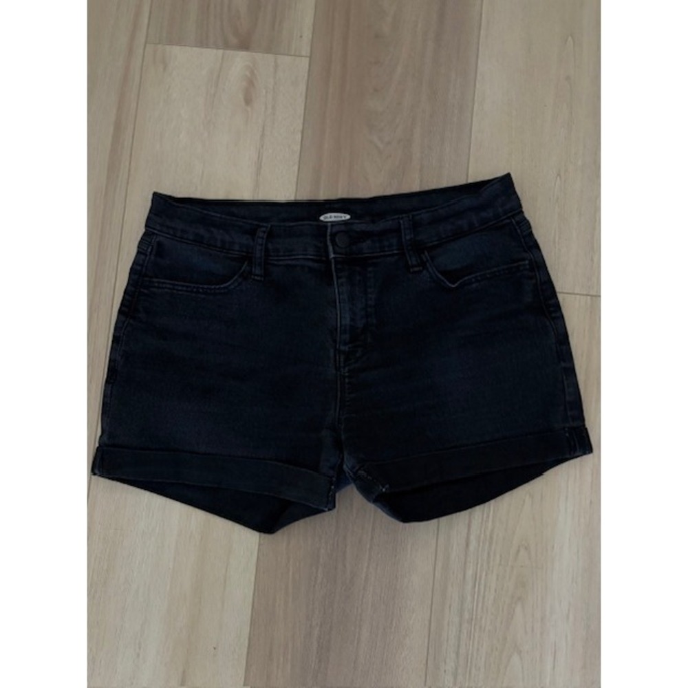 Old Navy Black Wash Denim‎ Cuffed Shorts Womens Casual